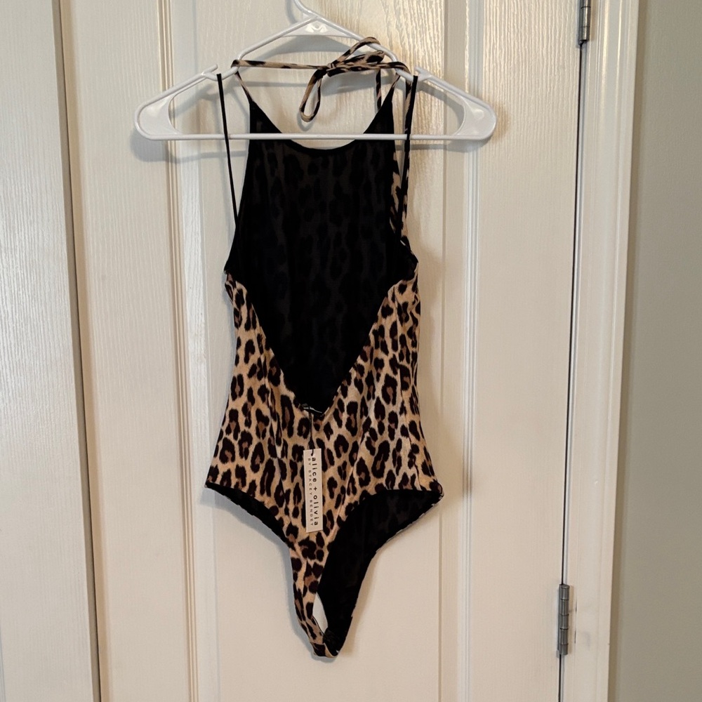 Alice + Olivia Leopard Print Thong Bodysuit Size Medium NWT - Picture 4 of 9